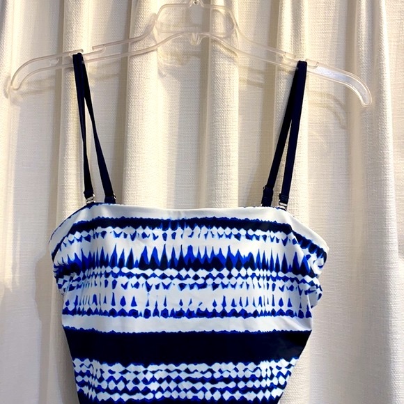 NWOT Women’s Talbots Nylon and Spandex One Piece Bathing Suit Size 12 Tall - Picture 2 of 10